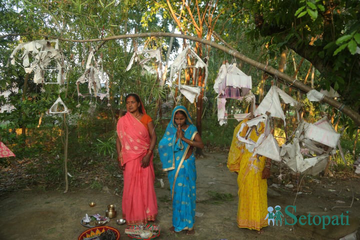 https://raracms.setopati.com/uploads/shares/2020/00/Baishak poornima/purnima (1).jpg